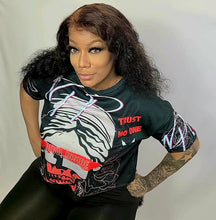 Load image into Gallery viewer, TRUST NO ONE Cropped Tee black